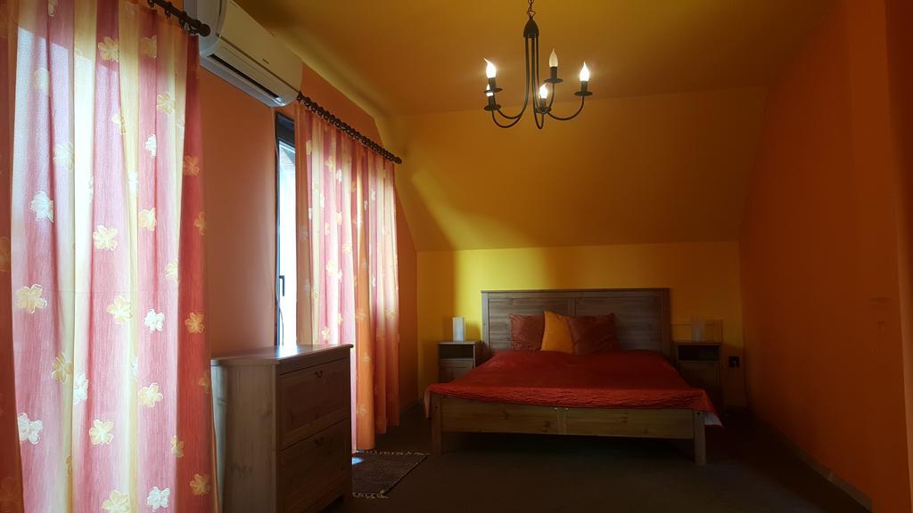 Nador Apartman Appartement Balatonlelle Buitenkant foto