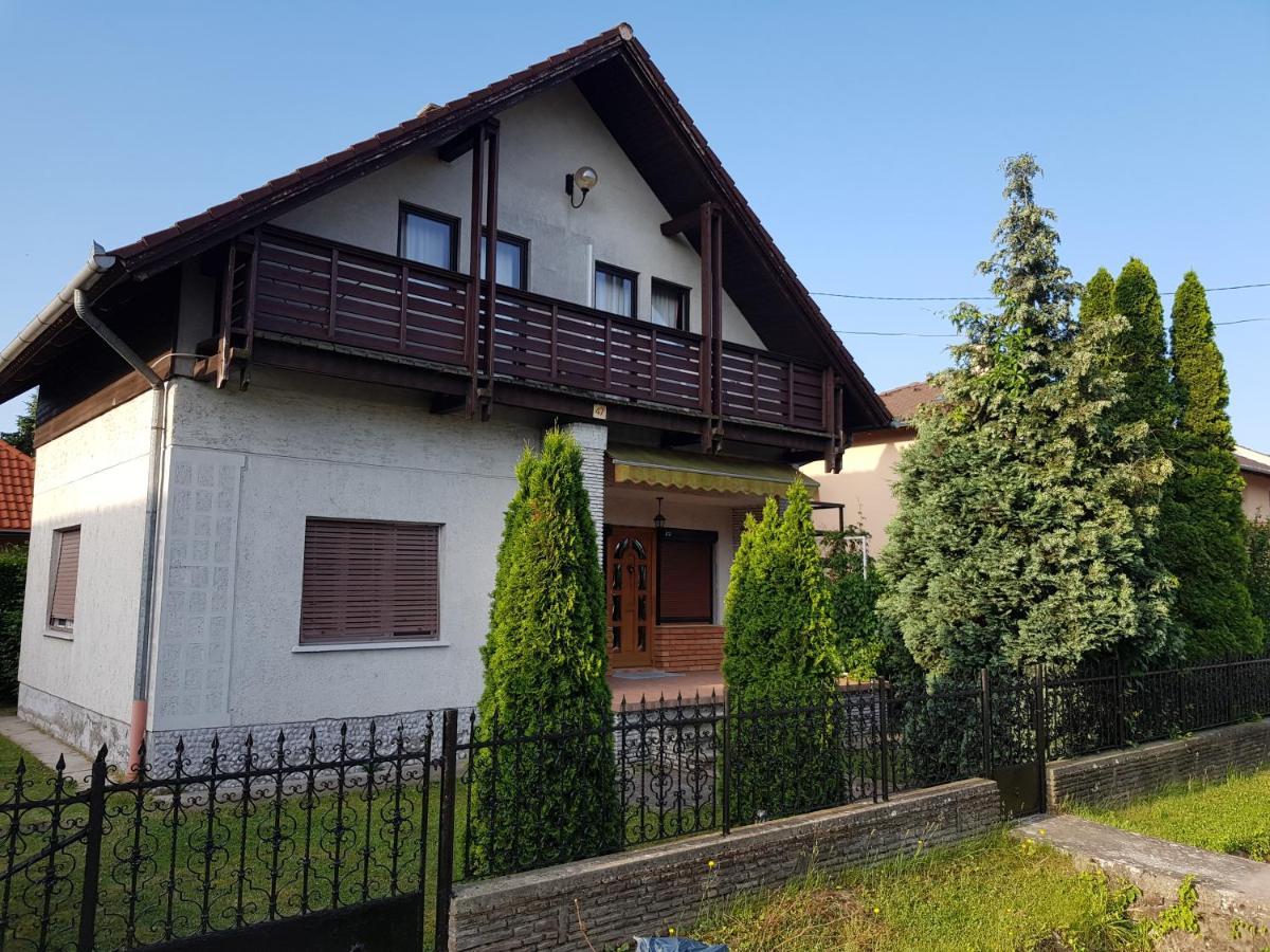Nador Apartman Appartement Balatonlelle Buitenkant foto